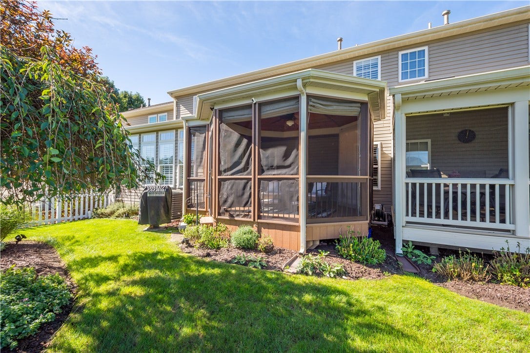 1110 Linden Vue Dr, Canonsburg, PA 15317
