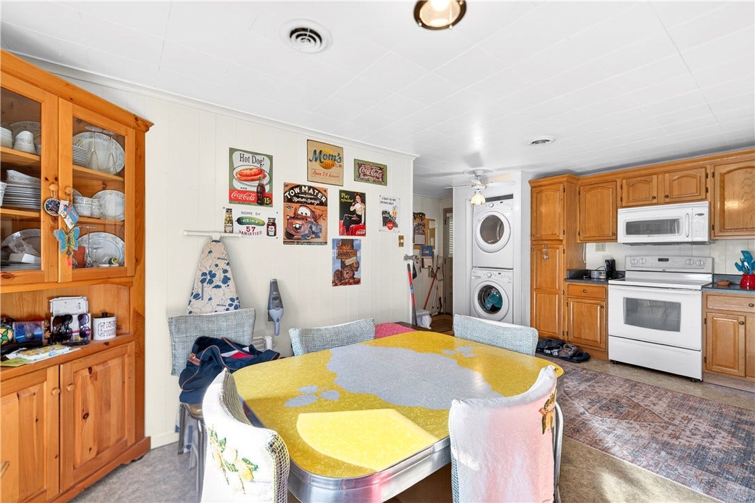 2774 Schwirian Dr, Elizabeth, PA 15037