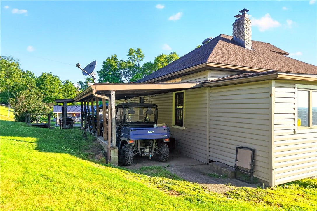 2774 Schwirian Dr, Elizabeth, PA 15037