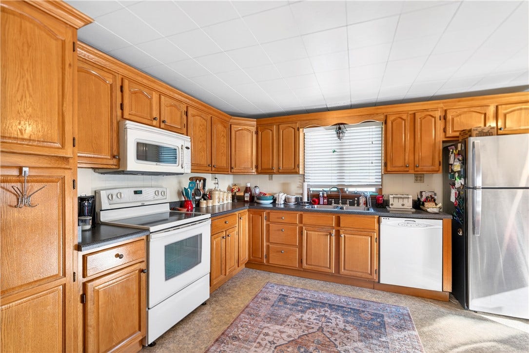 2774 Schwirian Dr, Elizabeth, PA 15037