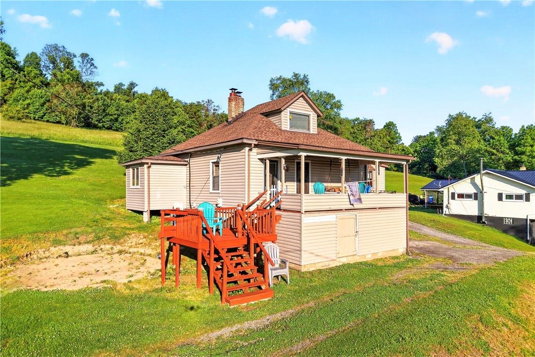 2774 Schwirian Dr, Elizabeth, PA 15037
