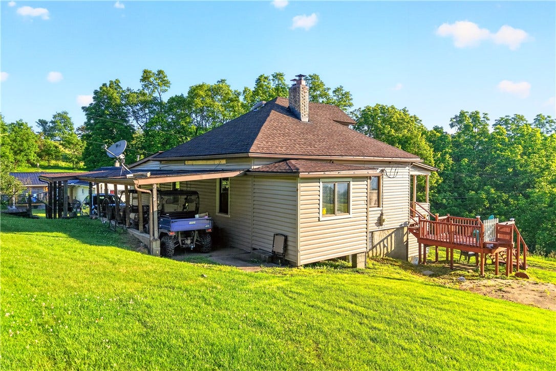 2774 Schwirian Dr, Elizabeth, PA 15037