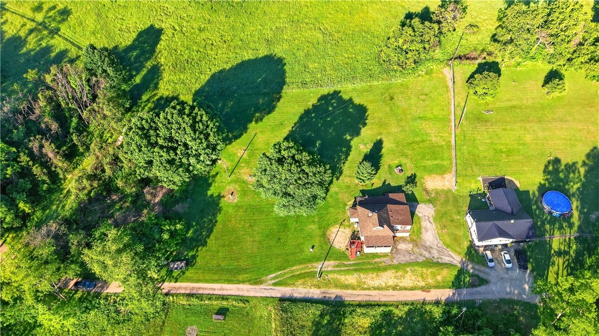 2774 Schwirian Dr, Elizabeth, PA 15037