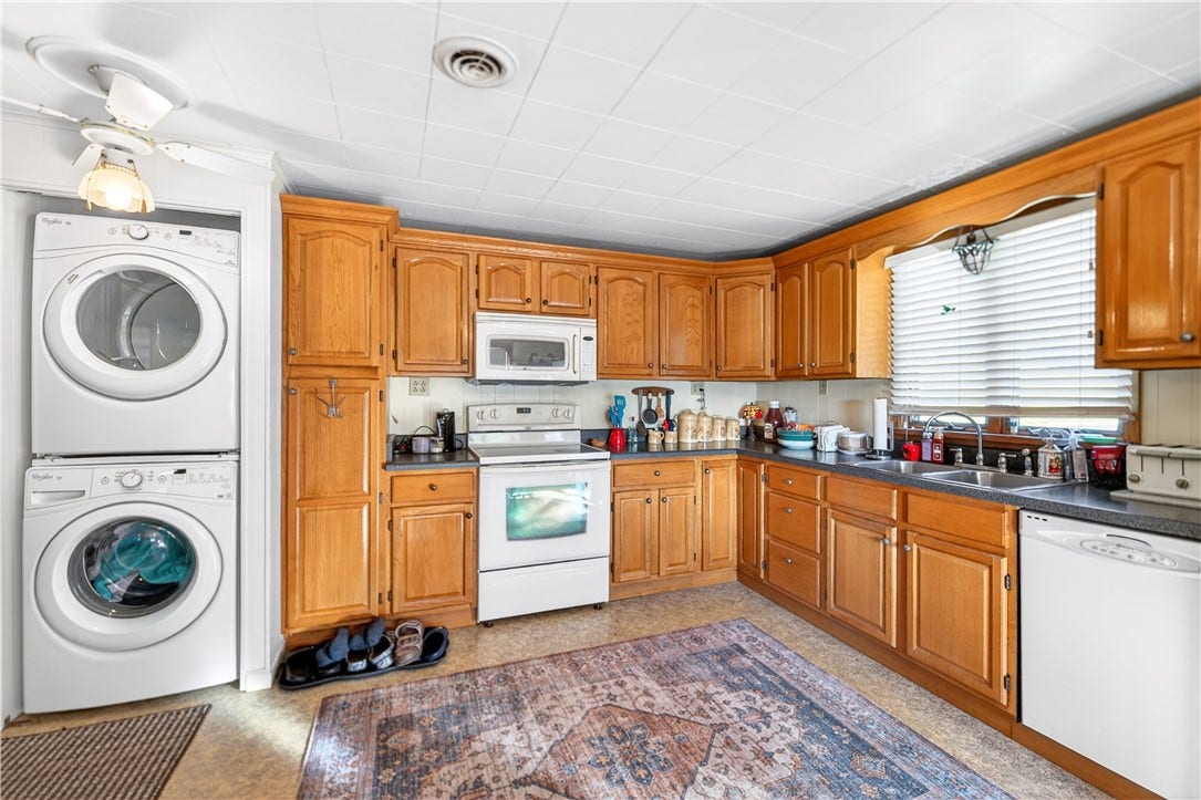 2774 Schwirian Dr, Elizabeth, PA 15037