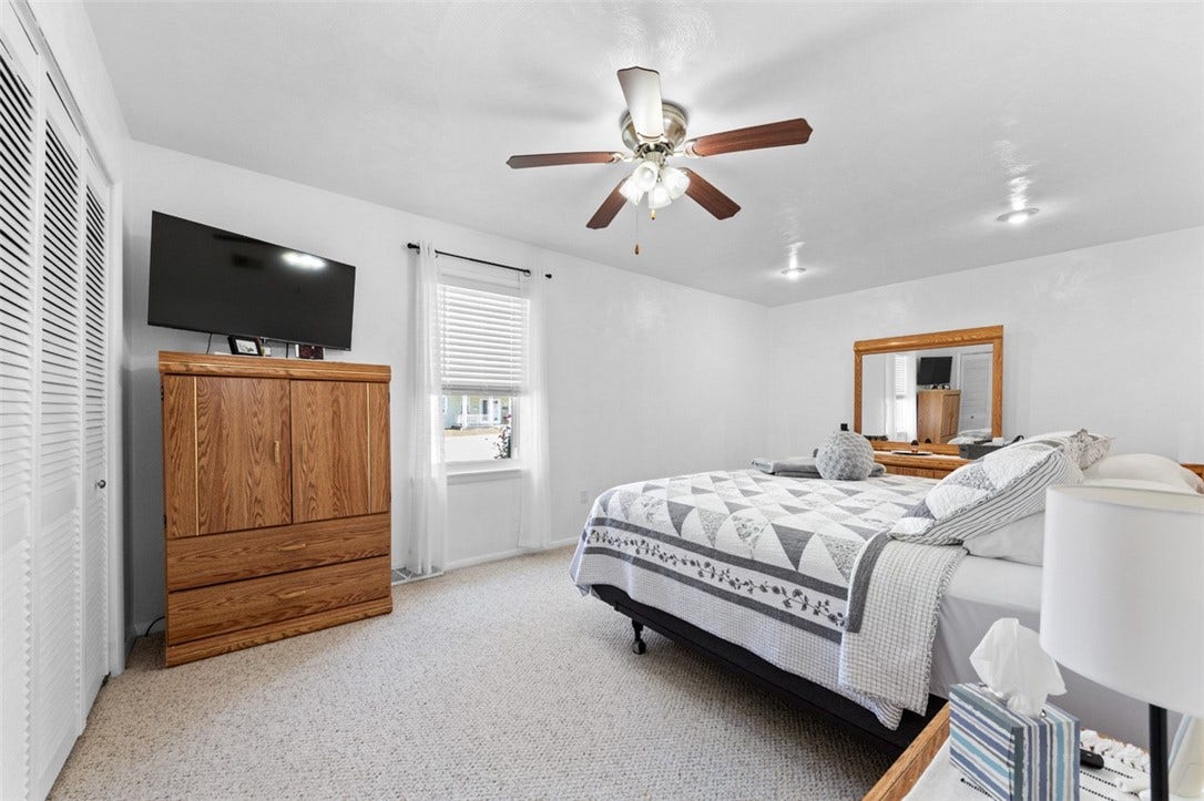 611 W Gibson Ave, Connellsville, PA 15425