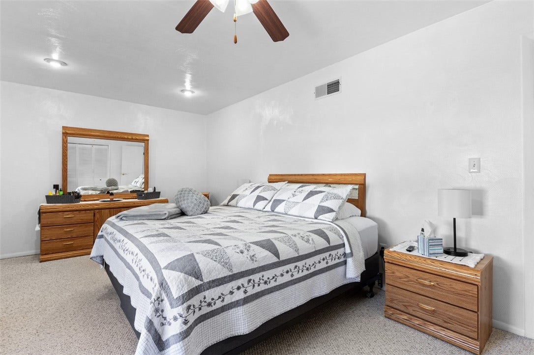 611 W Gibson Ave, Connellsville, PA 15425