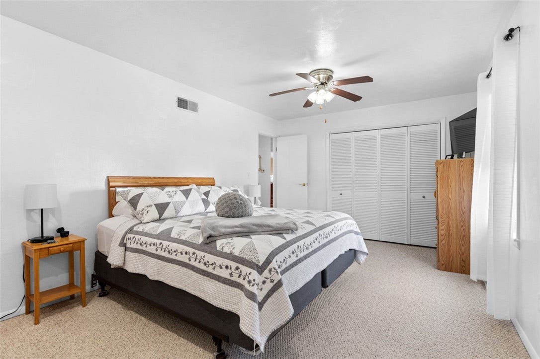 611 W Gibson Ave, Connellsville, PA 15425
