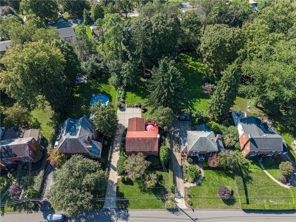 2301 Lambeth Drive, Pittsburgh, PA 15241