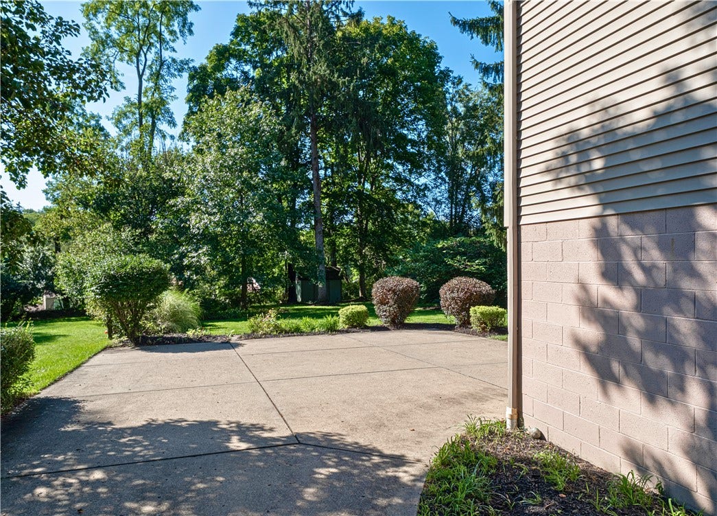 Large driveway providing plenty of additional parking.