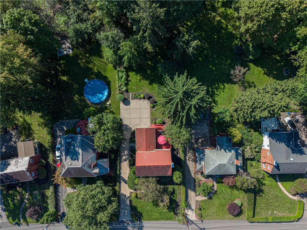2301 Lambeth Drive, Pittsburgh, PA 15241
