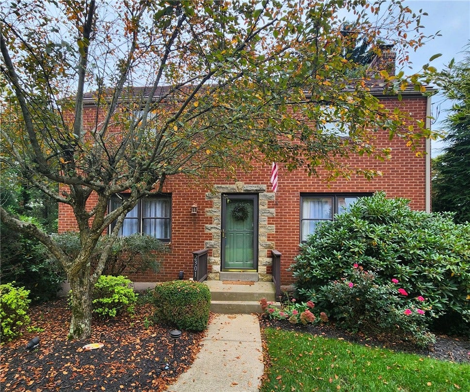Welcome to 2301 Lambeth Drive!