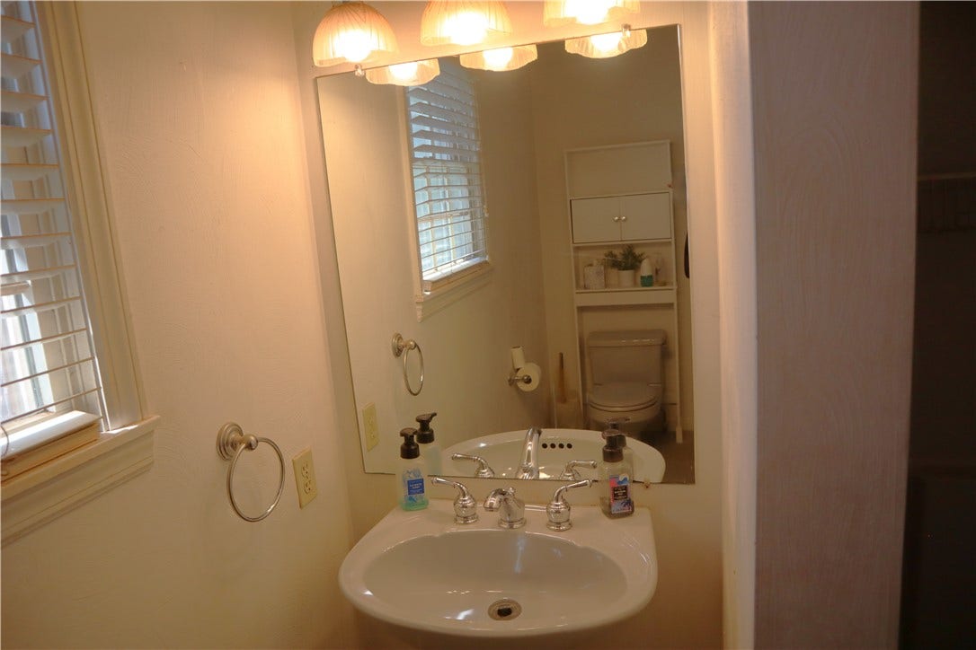 308 College Avenue, Mount Pleasant, PA 15666