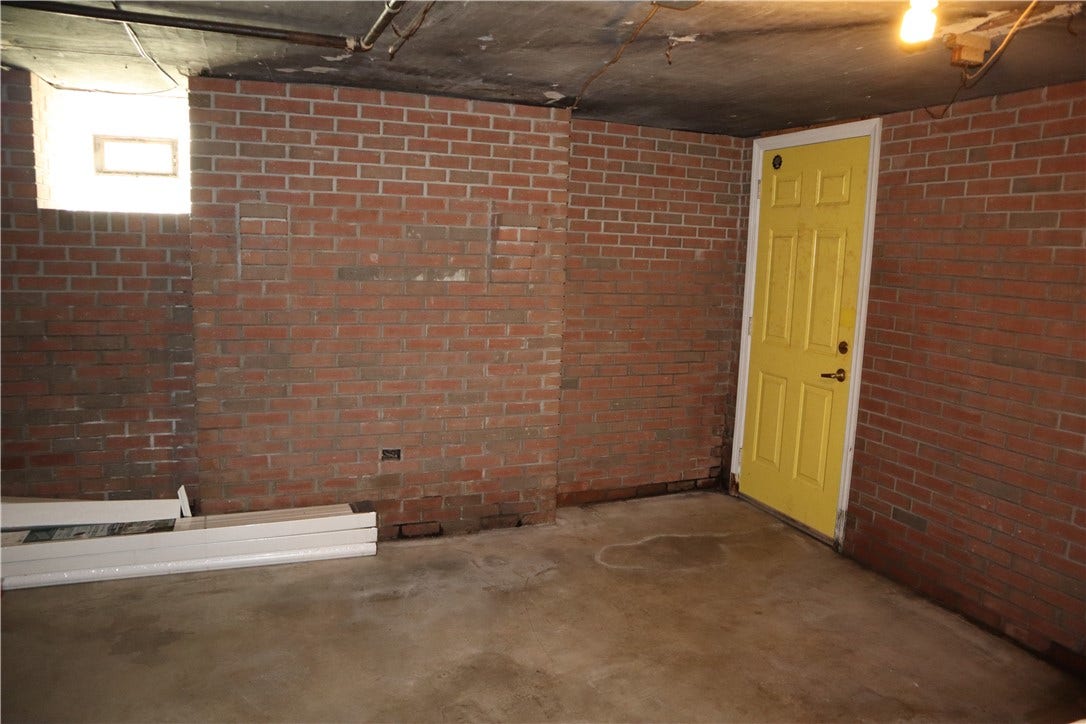 308 College Avenue, Mount Pleasant, PA 15666