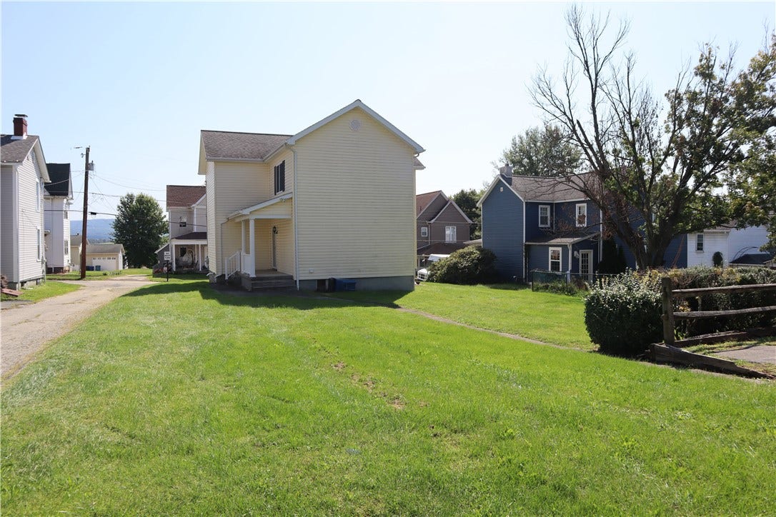 308 College Avenue, Mount Pleasant, PA 15666