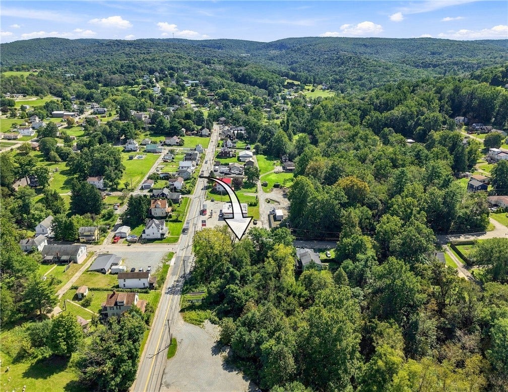 416 Snyder St, Connellsville, PA 15425