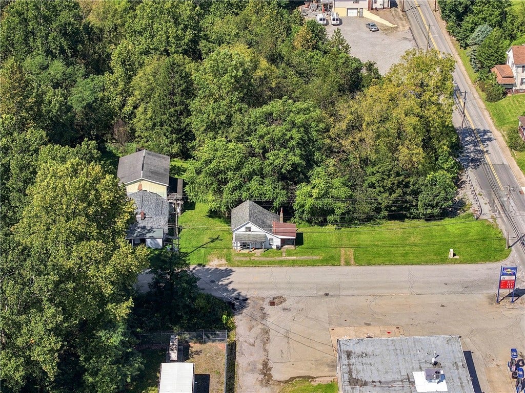 416 Snyder St, Connellsville, PA 15425