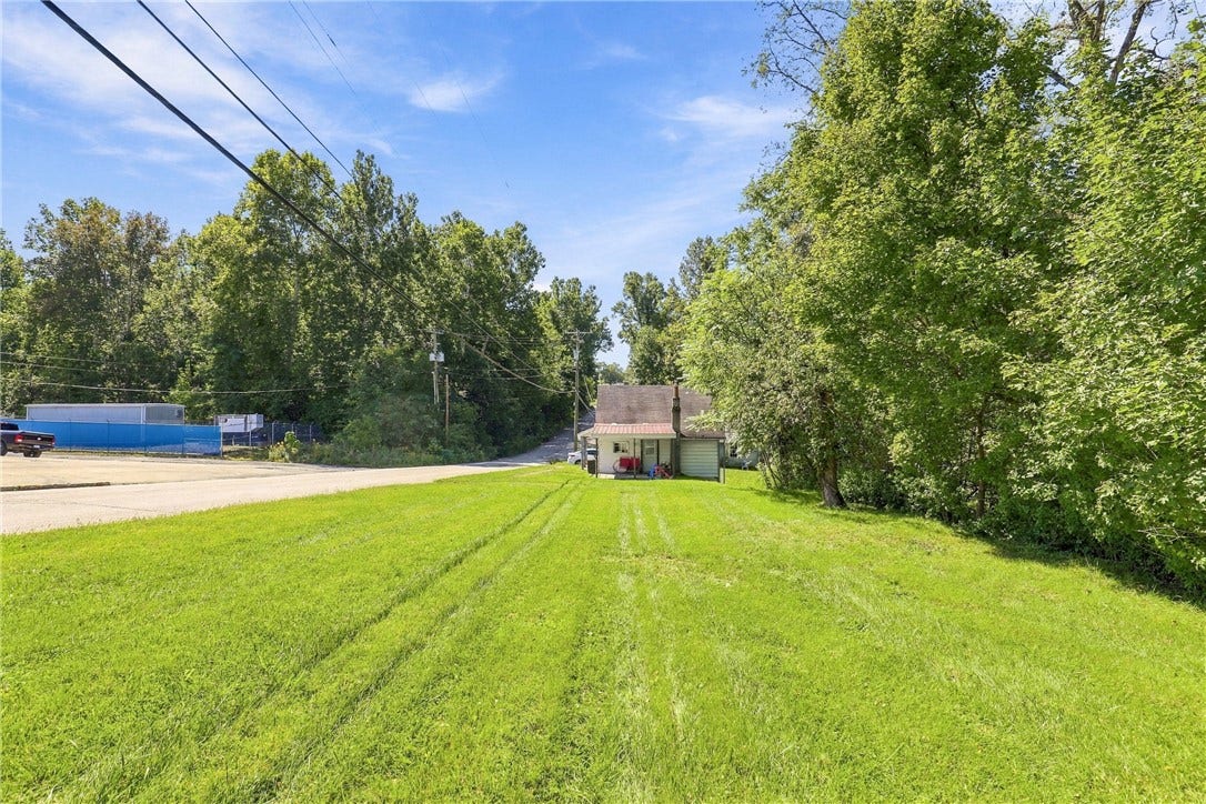 416 Snyder St, Connellsville, PA 15425