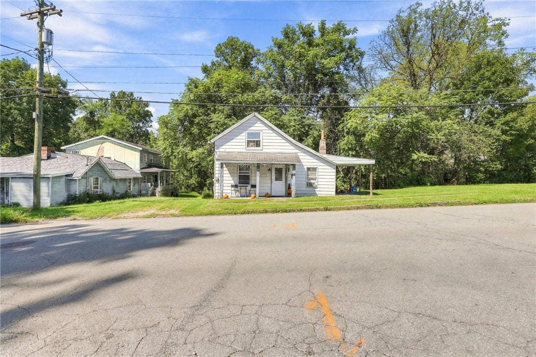 416 Snyder St, Connellsville, PA 15425