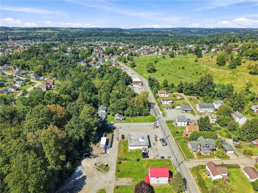 416 Snyder St, Connellsville, PA 15425