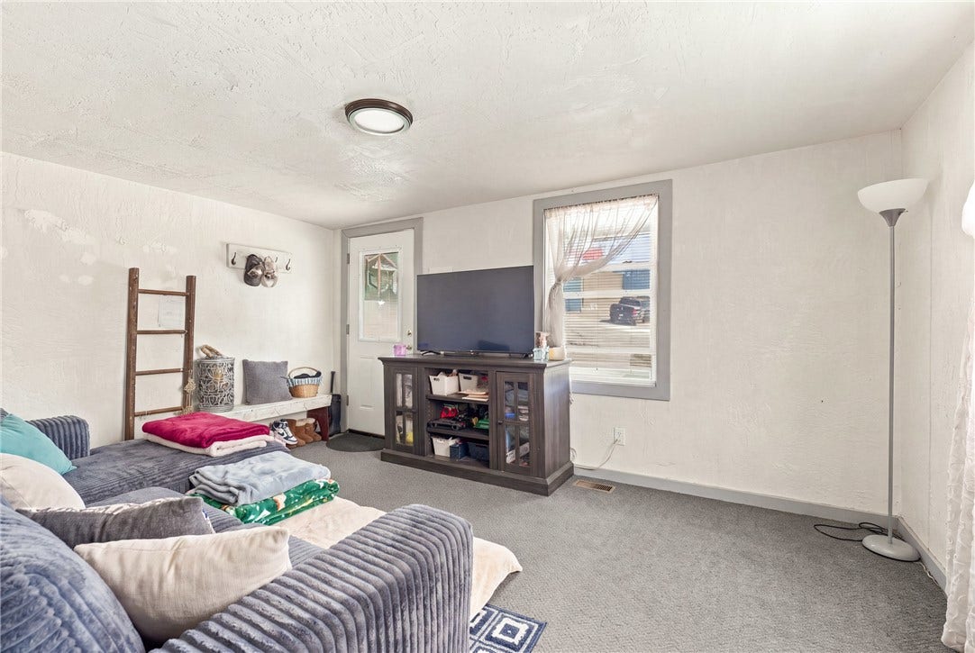 416 Snyder St, Connellsville, PA 15425
