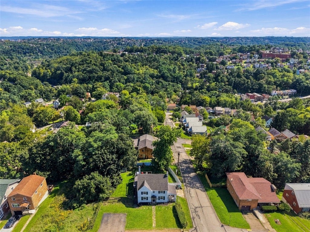 1825 Dagmar Avenue, Pittsburgh, PA 15216