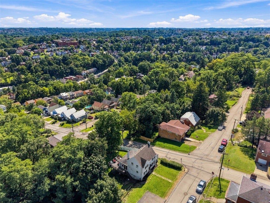 1825 Dagmar Avenue, Pittsburgh, PA 15216
