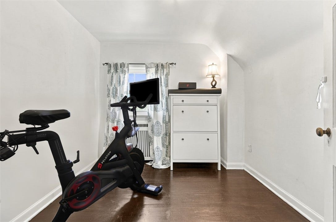 1825 Dagmar Avenue, Pittsburgh, PA 15216