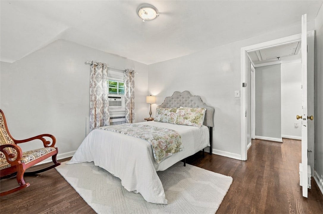 1825 Dagmar Avenue, Pittsburgh, PA 15216