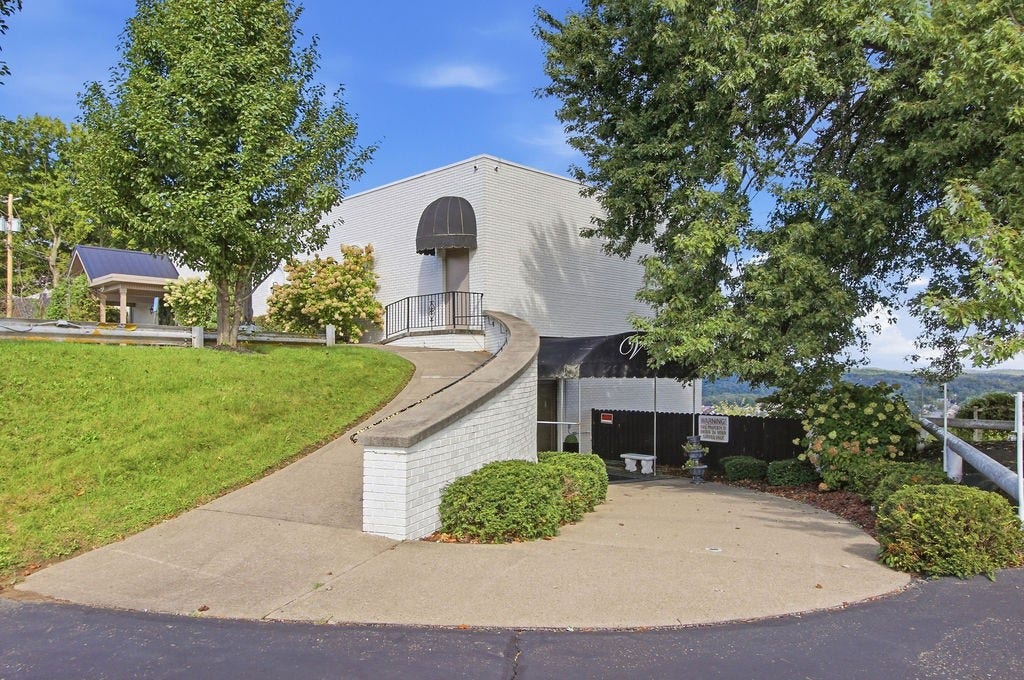 324 Coxcomb Hill Road, New Kensington, PA 15068