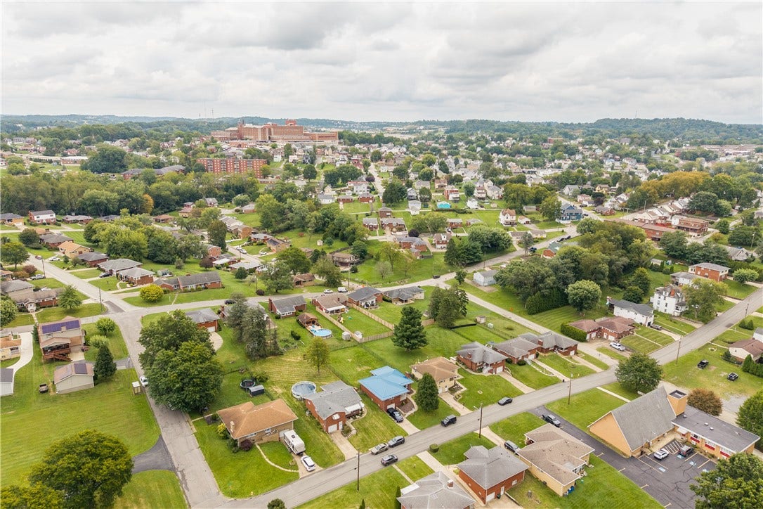 640 Shirls Ave, Washington, PA 15301