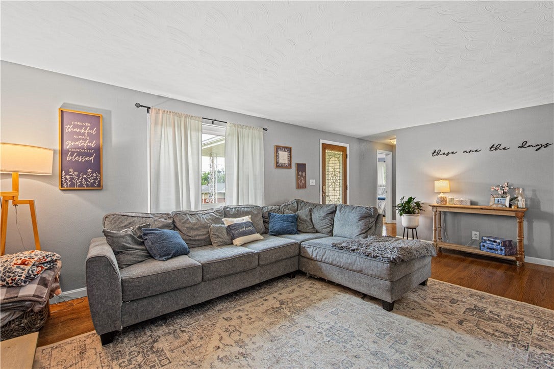 640 Shirls Ave, Washington, PA 15301