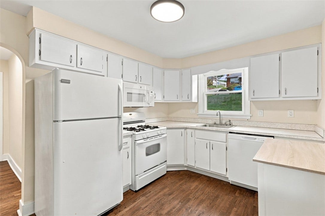 706 Hissam St, Jeannette, PA 15644