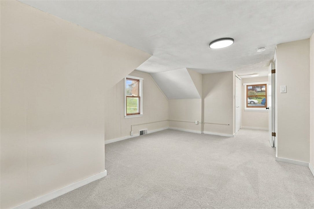706 Hissam St, Jeannette, PA 15644
