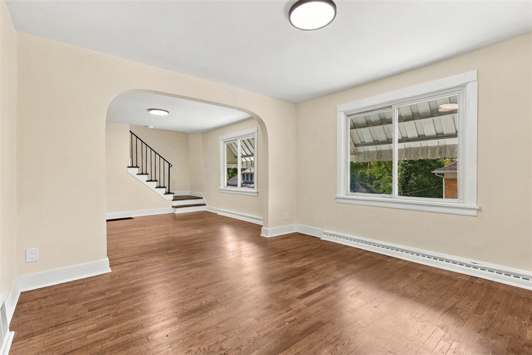 706 Hissam St, Jeannette, PA 15644