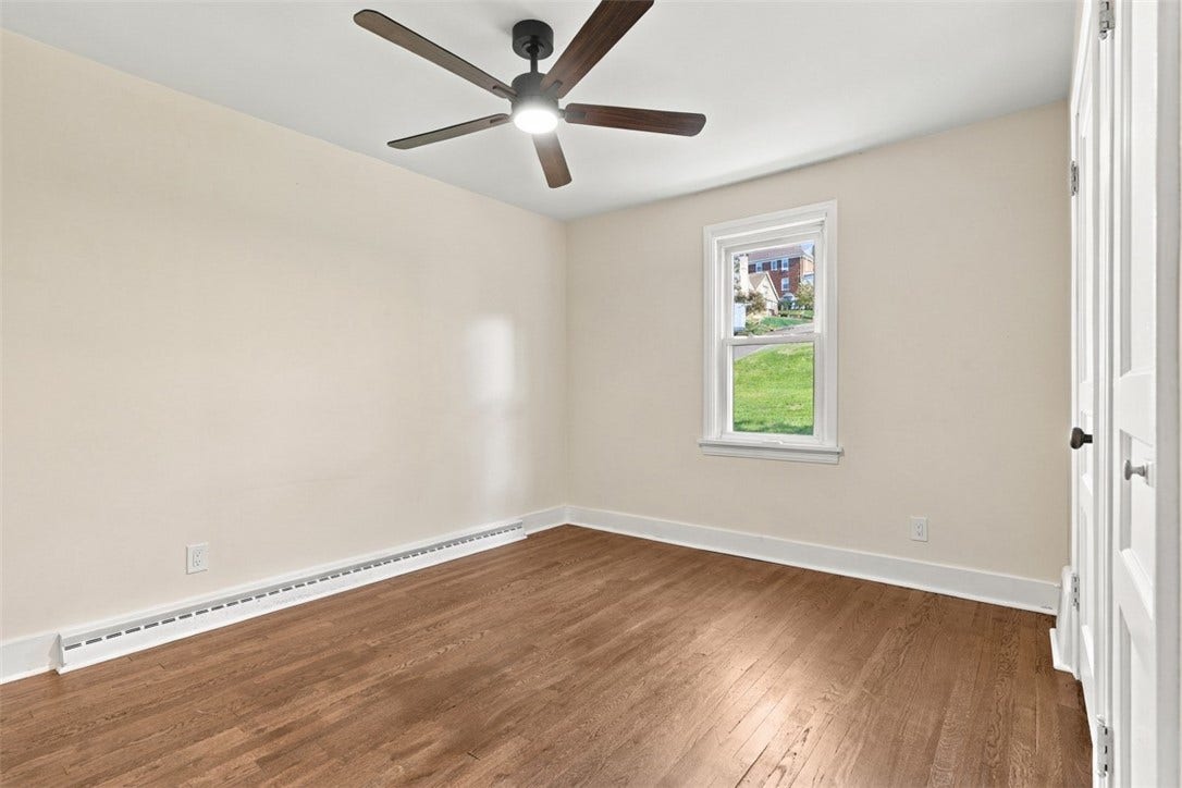706 Hissam St, Jeannette, PA 15644