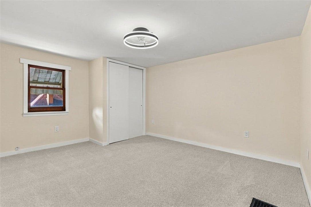 706 Hissam St, Jeannette, PA 15644