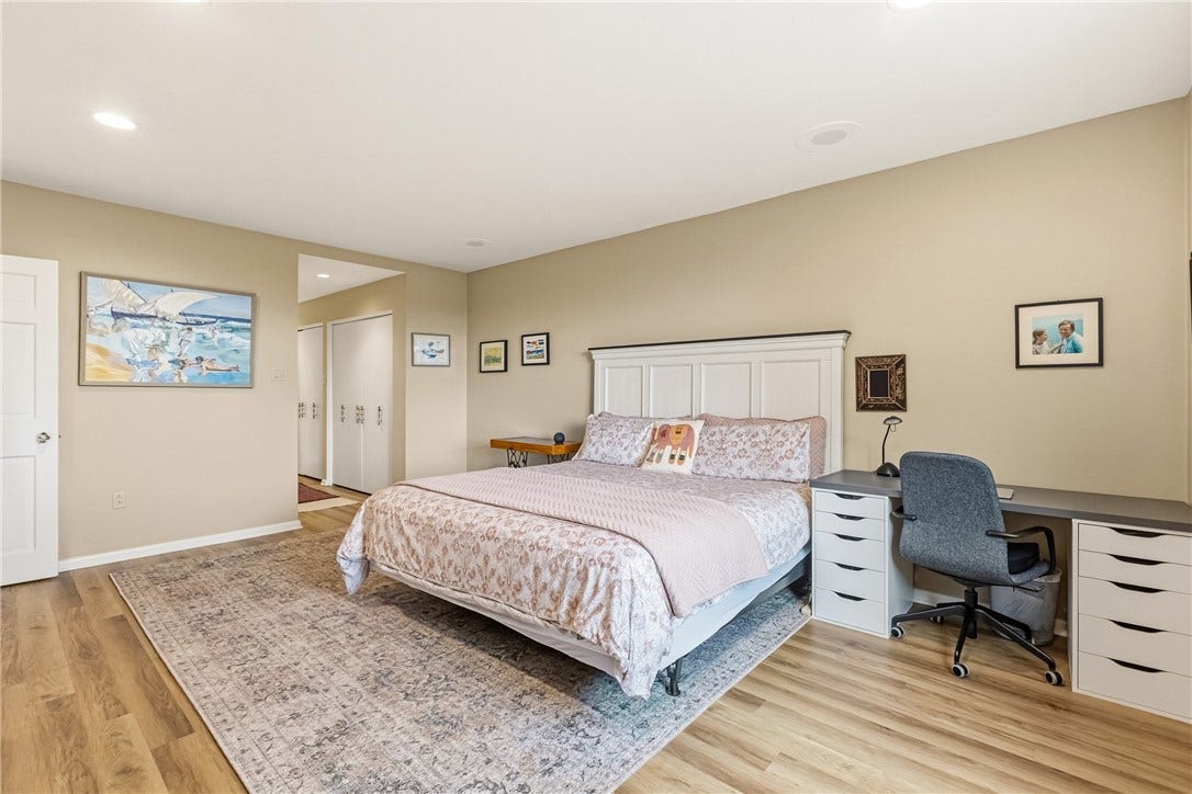 5000 Fifth Avenue, #205, Pittsburgh, PA 15232