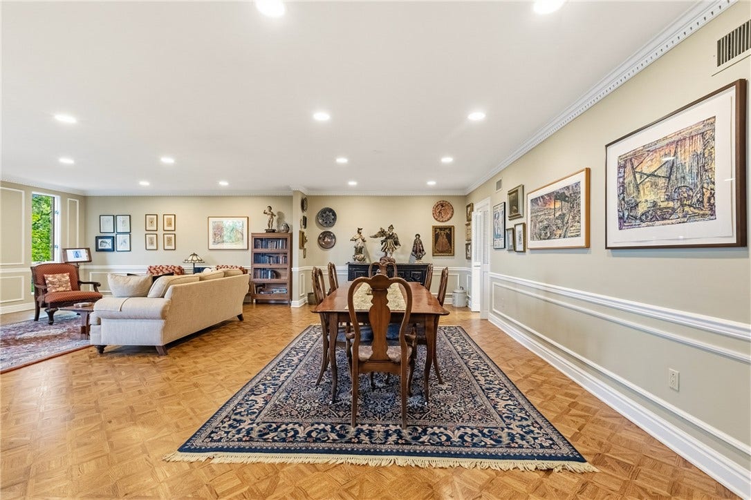 5000 Fifth Avenue, #205, Pittsburgh, PA 15232