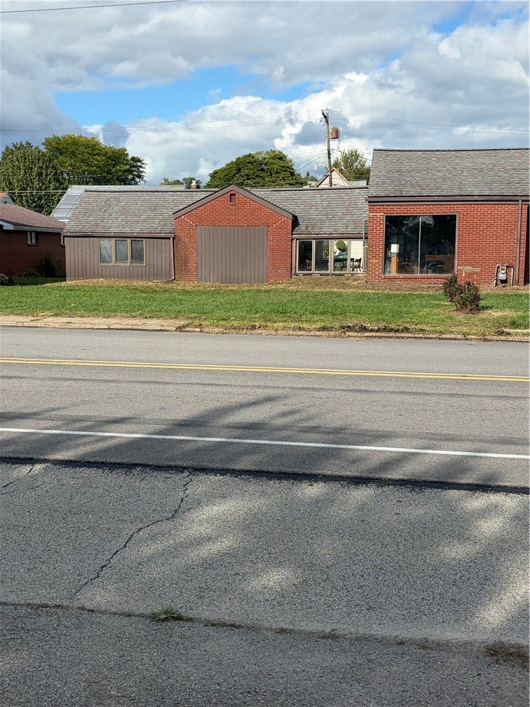 1830 Lincoln Ave, Latrobe, PA 15650