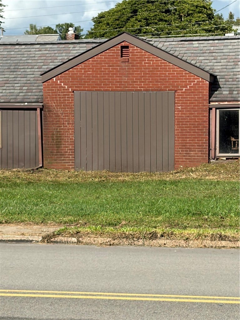 Outside view of the walk-in cooler