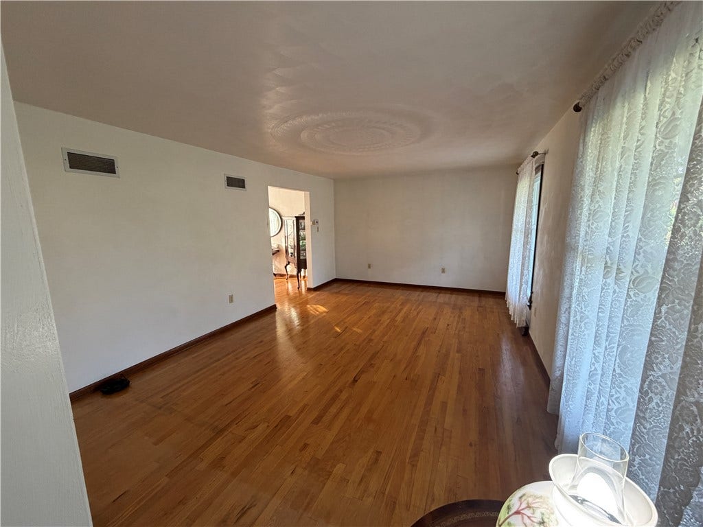 1163 Herminie West Newton Rd, West Newton, PA 15089