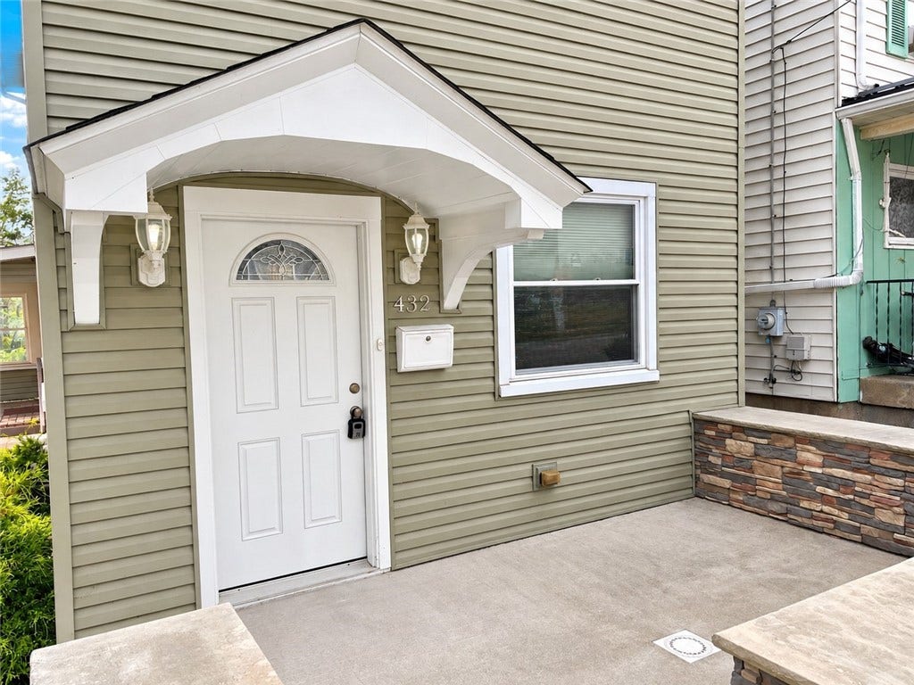 432 Market St, Belle Vernon, PA 15012