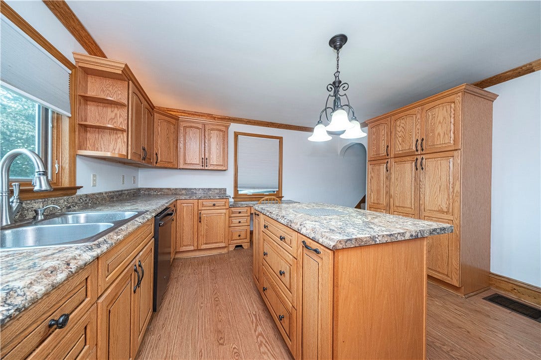 432 Market St, Belle Vernon, PA 15012