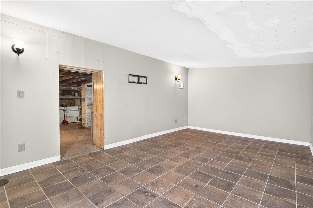 407 Stanton St, Greensburg, PA 15601