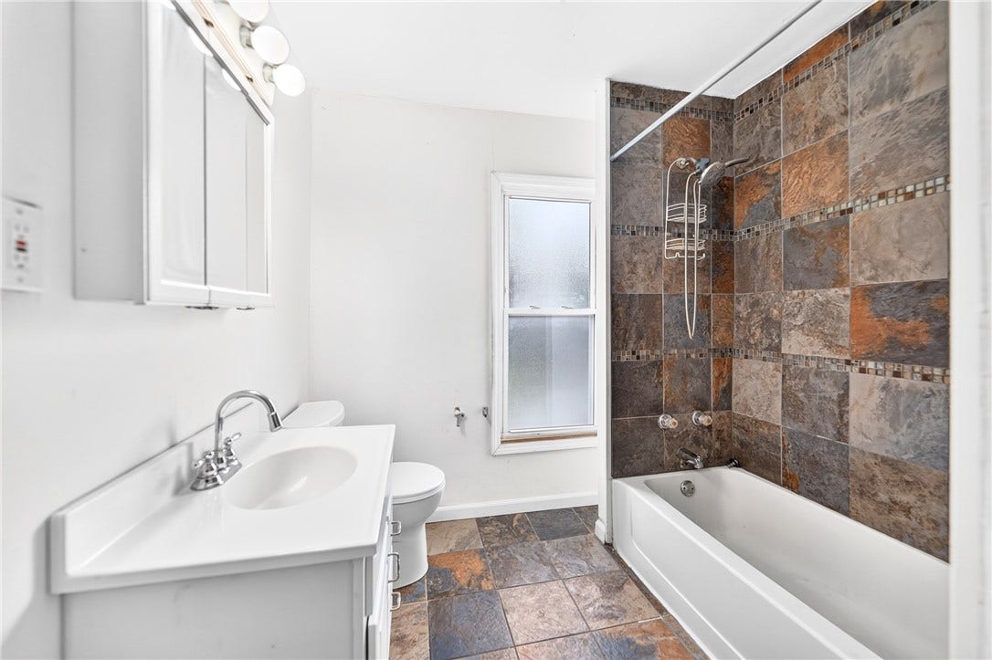 407 Stanton St, Greensburg, PA 15601