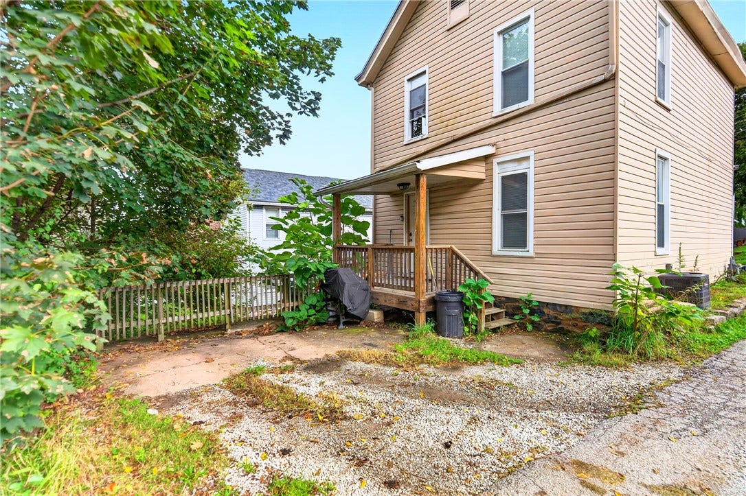 407 Stanton St, Greensburg, PA 15601