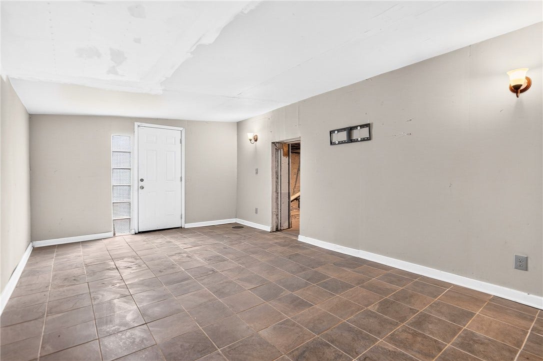 407 Stanton St, Greensburg, PA 15601
