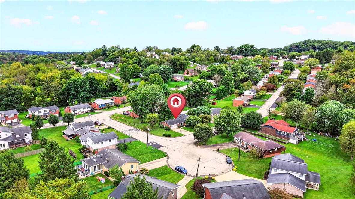 422 Sheffield Dr, Greensburg, PA 15601