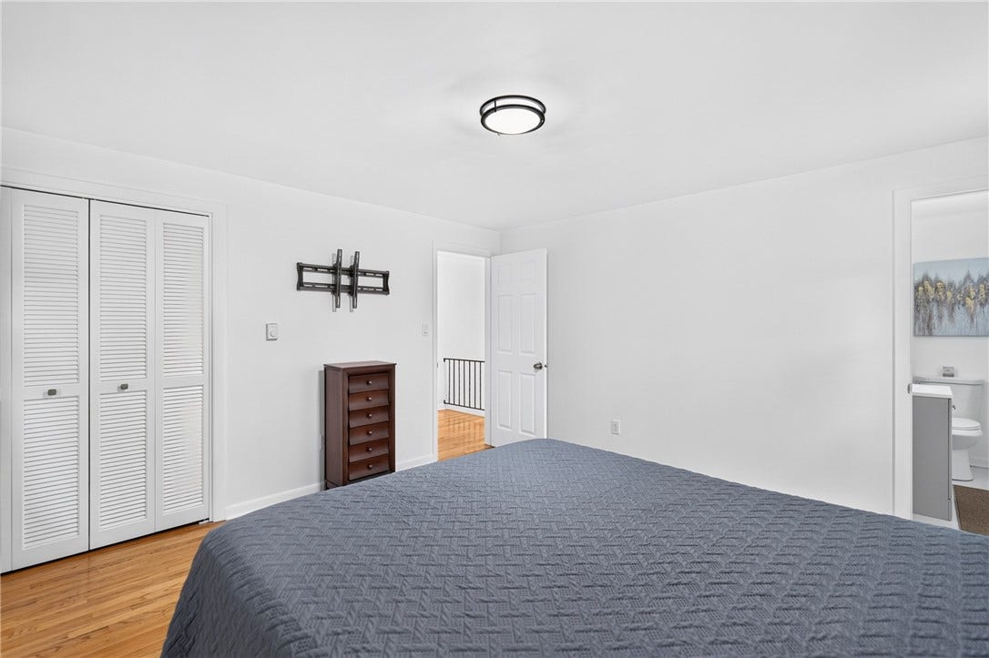 422 Sheffield Dr, Greensburg, PA 15601