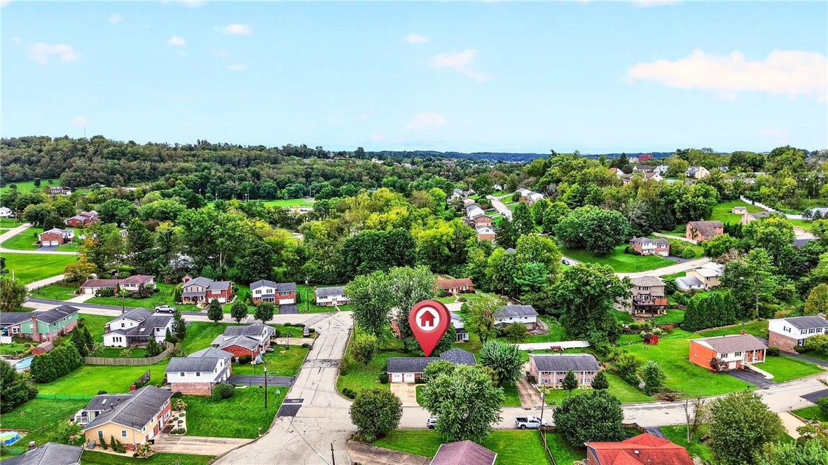 422 Sheffield Dr, Greensburg, PA 15601